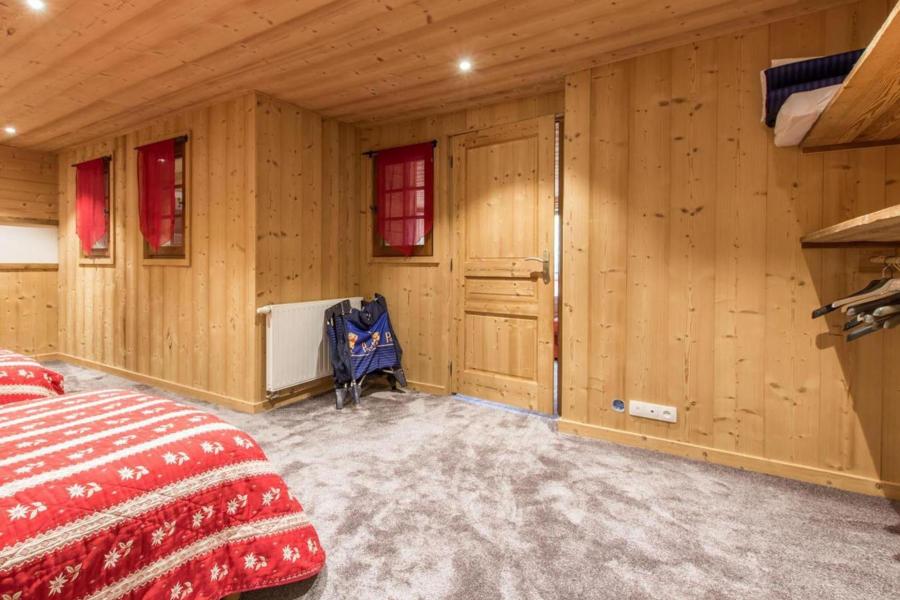 Rent in ski resort 5 room apartment 13 people (Logement 13 personnes) - Chalet LA FERME DU CREUX DU NANT - Châtel - Bedroom