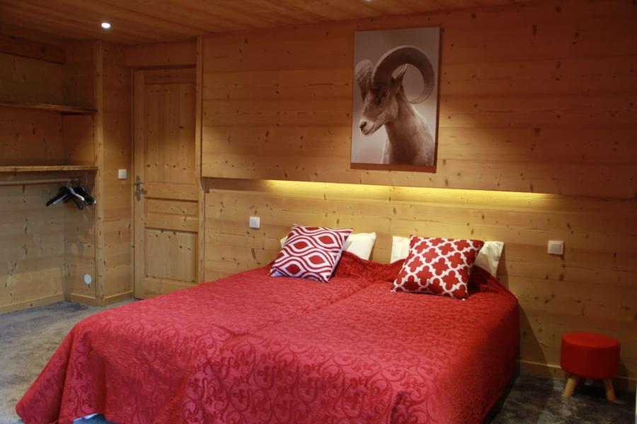 Rent in ski resort 5 room apartment 13 people (Logement 13 personnes) - Chalet LA FERME DU CREUX DU NANT - Châtel - Bedroom