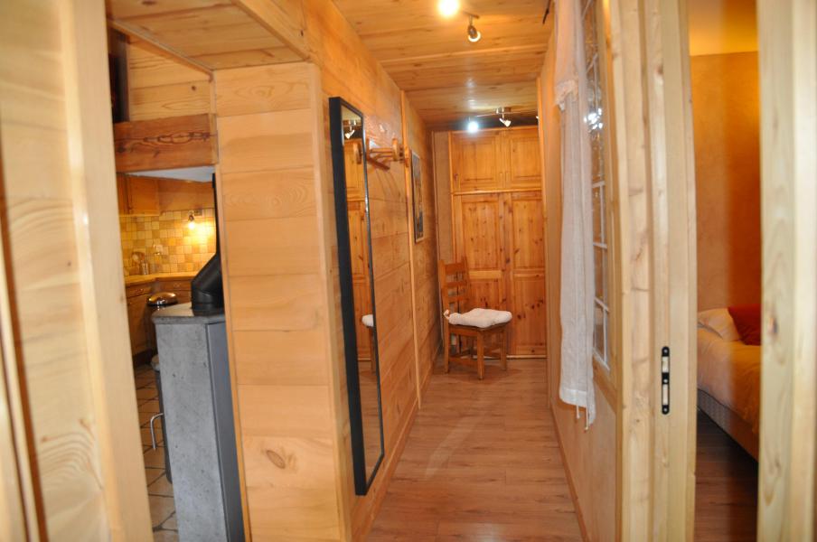 Wynajem na narty Apartament 5 pokojowy 7 osób - Chalet la Puce - Châtel - Korytarz