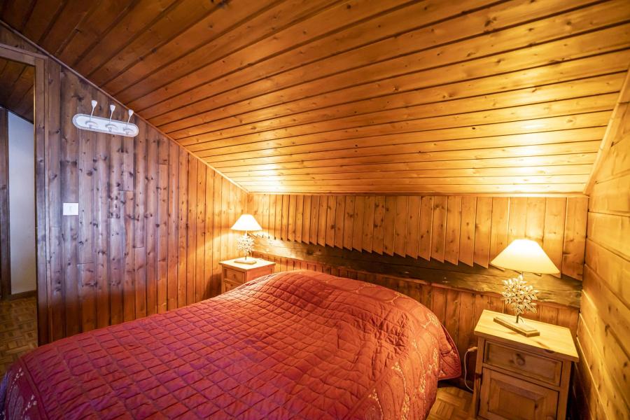 Rent in ski resort 3 room apartment 7 people (1) - Chalet le Vieux Four - Châtel - Bedroom under mansard