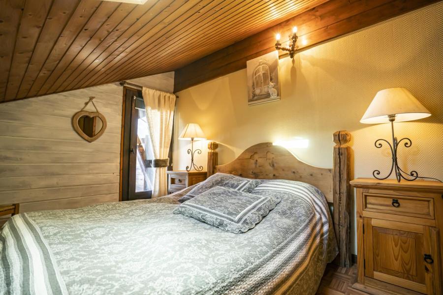 Rent in ski resort 3 room apartment 7 people (3) - Chalet le Vieux Four - Châtel - Bedroom under mansard