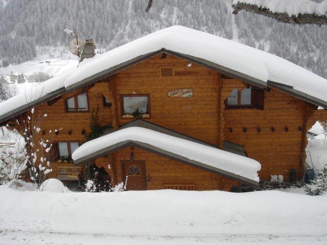 Vacances en montagne Appartement 3 pièces 6 personnes - Chalet les Barbules - Châtel - Extérieur hiver