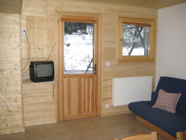 Rent in ski resort 2 room apartment 4 people (5) - Chalet les Bouquetins - Châtel - Living room
