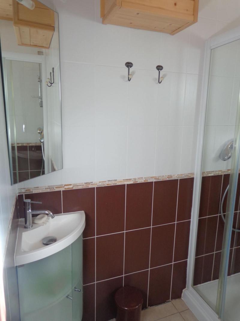 Rent in ski resort Studio 3 people - Chalet les Bouquetins - Châtel - Shower room