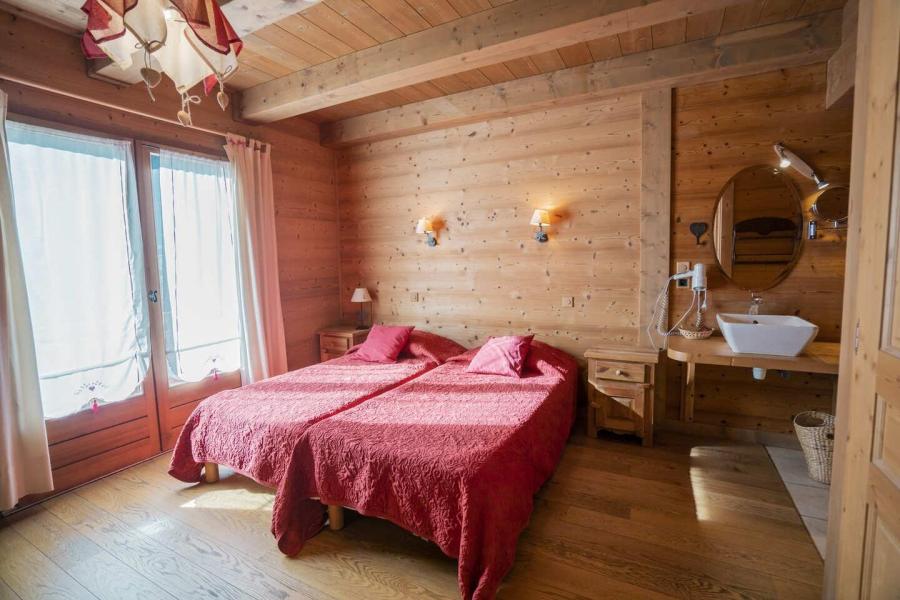 Rent in ski resort 6 room duplex chalet 15 people - Chalet Les Noisetiers - Châtel - Bedroom