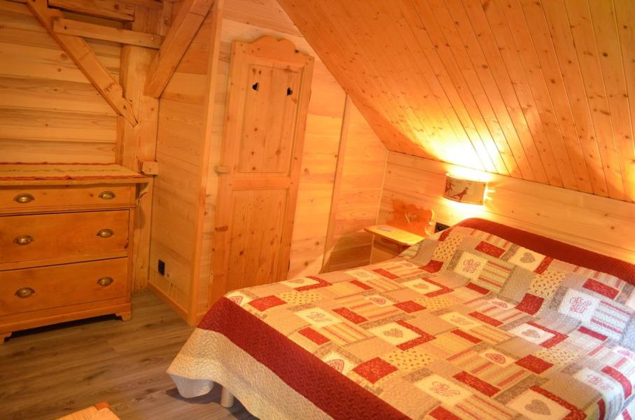 Wynajem na narty Apartament 3 pokojowy 5 osób (002) - Chalet les Pivottes - Châtel - Pokój na poddaszu