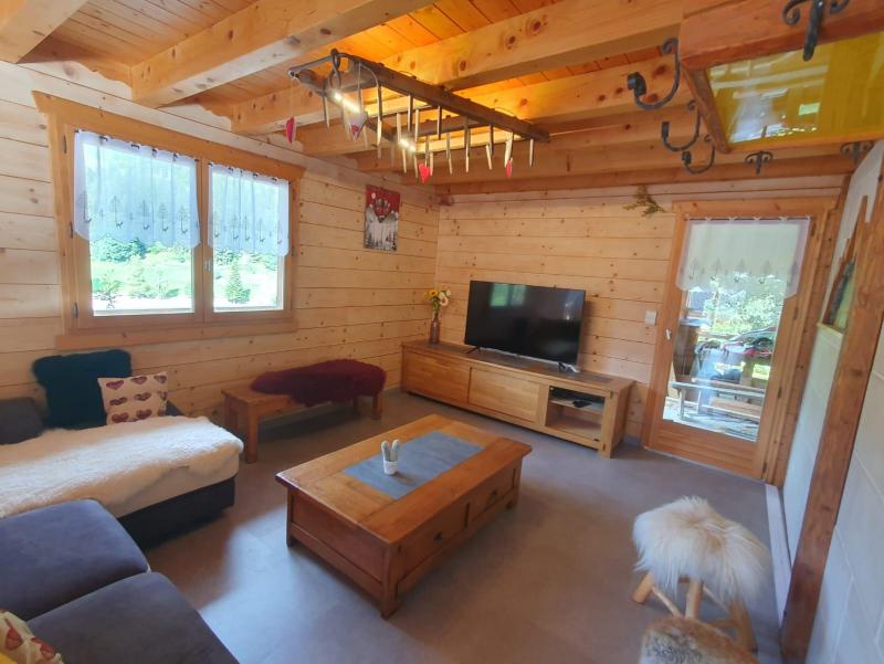 Rent in ski resort 5 room duplex chalet 12 people - Chalet Lôu Polaye - Châtel - Living room