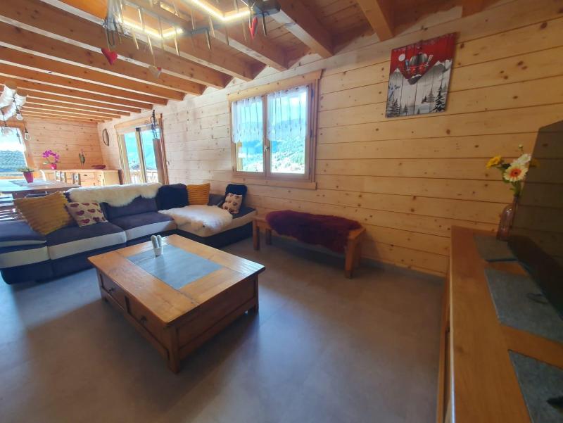 Rent in ski resort 5 room duplex chalet 12 people - Chalet Lôu Polaye - Châtel - Living room