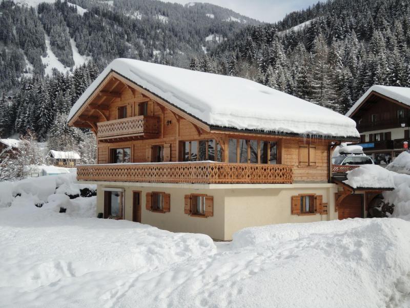 Skiverleih 5-Zimmer-Appartment für 10 Personen - Demi-chalet La Cabane du Bas - Châtel - Draußen im Winter