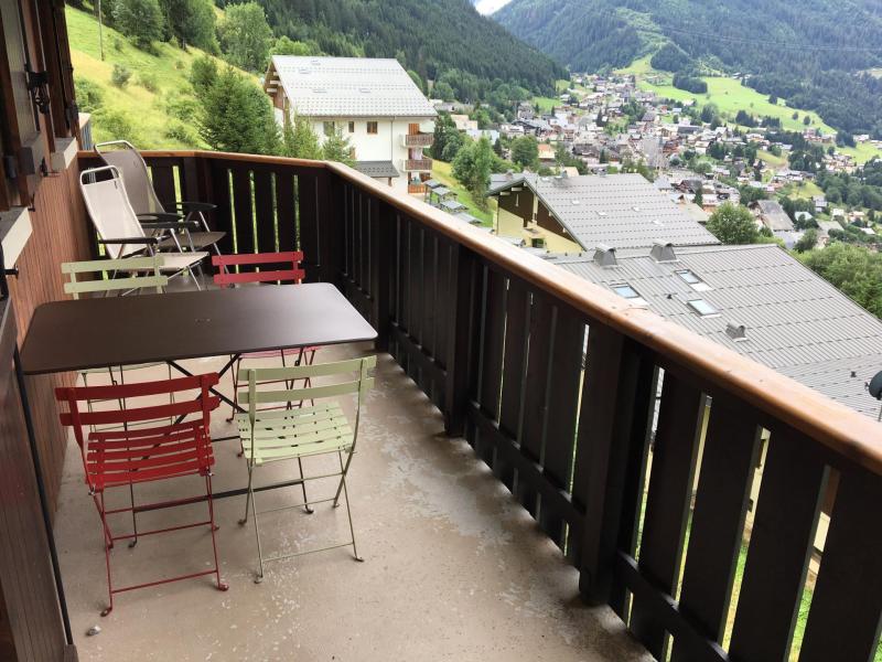 Wynajem na narty Apartament 3 pokojowy 6 osób (F5) - La Résidence l'Alpage - Châtel - Balkon