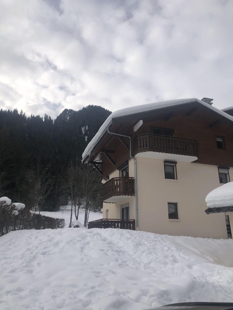 Vacanze in montagna Studio con alcova per 3 persone (001B) - La Résidence les Avenières - Châtel - Esteriore inverno