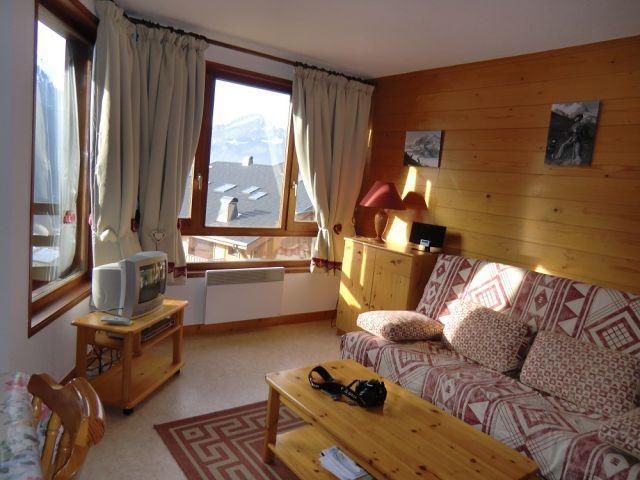 Rent in ski resort Studio sleeping corner 4 people (1) - Résidence Chambron - Châtel - Living room