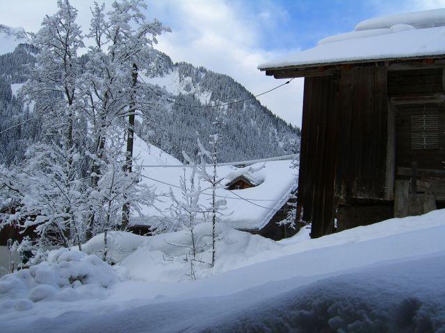 Rent in ski resort Studio sleeping corner 3 people (26A) - Résidence les Voinettes - Châtel - Winter outside