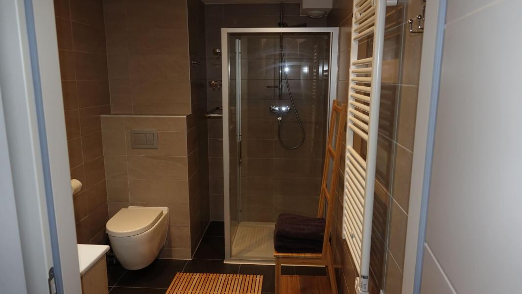 Soggiorno sugli sci Appartamento su due piani 3 stanze per 7 persone (1) - Résidence O ROUGE - Châtel - Bagno con doccia