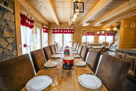 Rent in ski resort 7 room triplex chalet 15 people (Logement 15 personnes) - Chalet Etagne - Châtel - Dining area