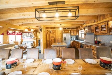 Rent in ski resort 7 room triplex chalet 15 people (Logement 15 personnes) - Chalet Etagne - Châtel - Open-plan kitchen