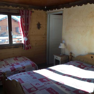 Rent in ski resort 3 room apartment 6 people (1) - Chalet FLEURS DES CHAMPS - Châtel - Bedroom