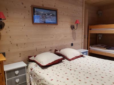 Rent in ski resort 7 room triplex chalet 16 people - Chalet la Calèche - Châtel - Apartment