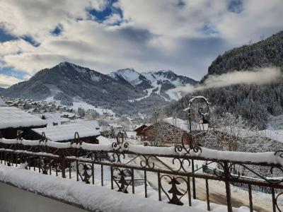Rent in ski resort 7 room triplex chalet 16 people - Chalet la Calèche - Châtel
