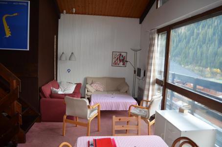 Skiverleih 4 Zimmer Chalet für 6 Personen - Chalet Le Numéro 5 - Châtel - Wohnzimmer