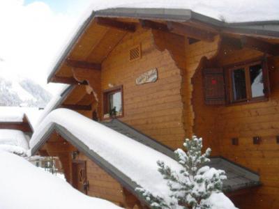 Vacances en montagne Appartement 3 pièces 6 personnes - Chalet les Barbules - Châtel - Extérieur hiver