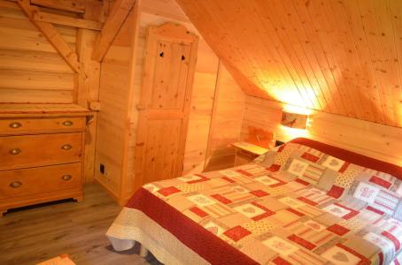 Alquiler al esquí Apartamento 3 piezas para 5 personas (002) - Chalet les Pivottes - Châtel - Habitación abuhardillada