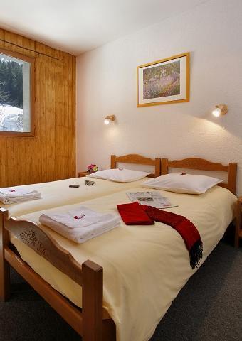 Rent in ski resort Hôtel Eliova l'Eau Vive - Châtel - Bedroom