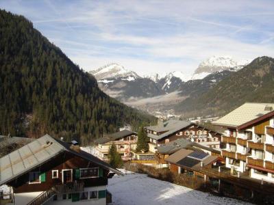 Vacanze in montagna Monolocale su 2 piani per 4 persone - La Résidence les Tavaillons - Châtel - Esteriore inverno