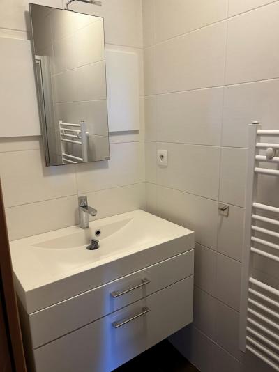 Rent in ski resort 3 room apartment 6 people - Résidence le Clos des Oursons - Châtel - Shower room