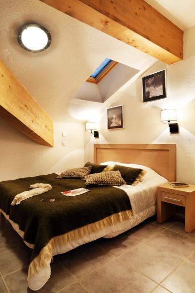 Rent in ski resort Résidence le Grand Ermitage - Châtel - Bedroom under mansard