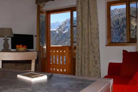 Rent in ski resort Résidence le Grand Lodge - Châtel - French window onto balcony