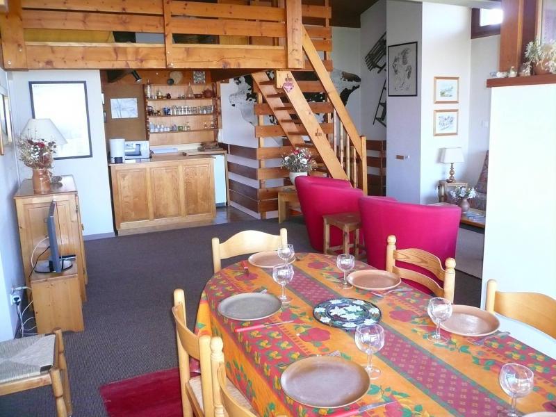Rent in ski resort 2 room mezzanine apartment 7 people (51) - Résidence les Cristaux du Haut - Combloux - Living room
