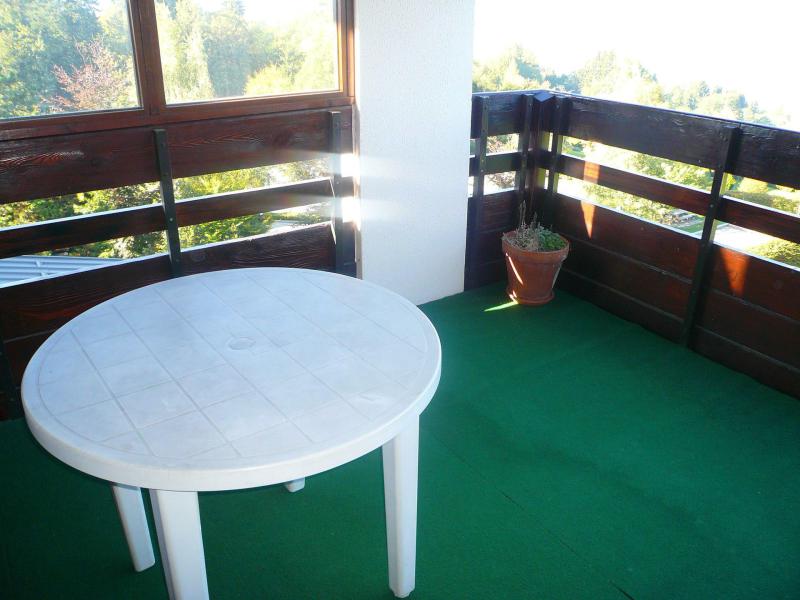 Wynajem na narty Apartament 2 pokojowy z antresolą 7 osób (51) - Résidence les Cristaux du Haut - Combloux - Balkon