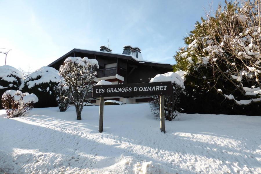 Vacances en montagne Résidence les Granges d'Ormaret - Combloux - Extérieur hiver