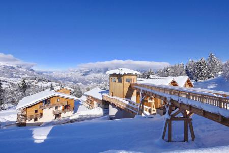 Location au ski Les Chalets des Pistes - Combloux - Extérieur hiver