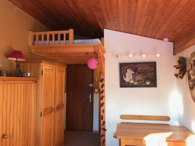 Rent in ski resort Studio mezzanine 4 people (902) - Résidence les Cristaux du Bas - Combloux - Apartment