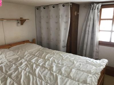 Location au ski Studio mezzanine 4 personnes (899(appart en piteux état)) - Résidence les Edelweiss - Combloux - Chambre