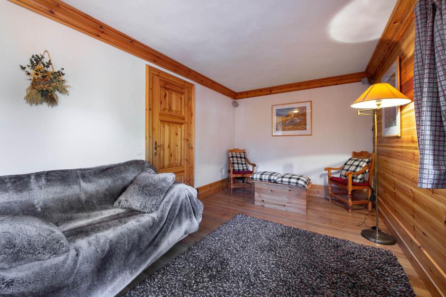 Rent in ski resort 7 room chalet 12 people - Chalet Agathe Blanche - Courchevel