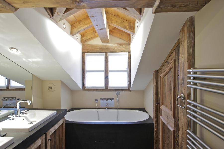 Rent in ski resort 4 room chalet 8 people - Chalet Ajacour - Courchevel - Bathroom