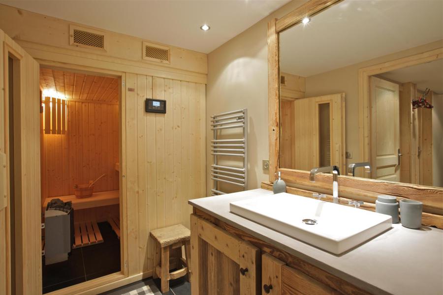 Rent in ski resort 4 room chalet 8 people - Chalet Ajacour - Courchevel - Bathroom