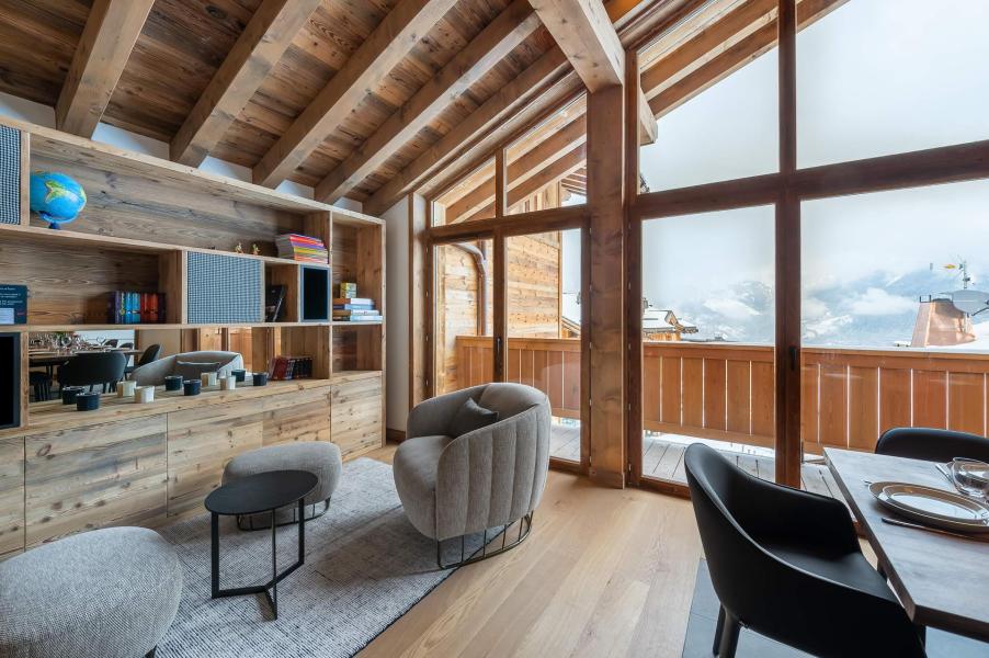 Rent in ski resort 6 room chalet 10 people - Chalet Ciuk - Courchevel - Living room
