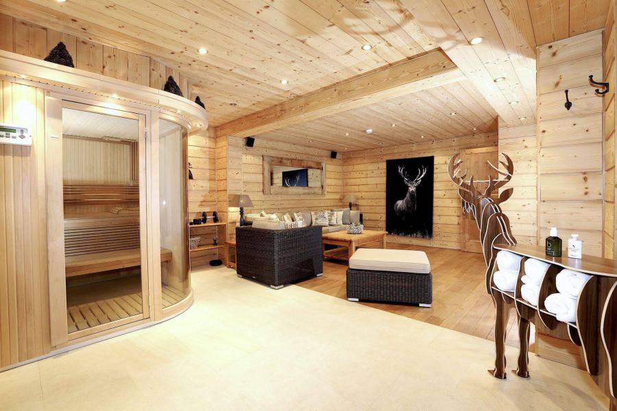 Ski verhuur Chalet 8 kamers 14 personen - Chalet du Chamois - Courchevel - Appartementen