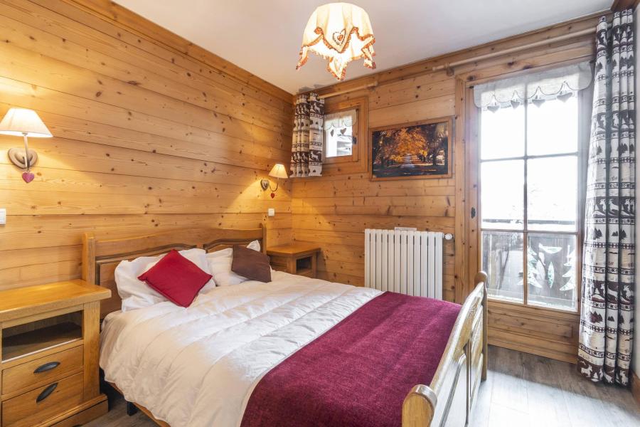 Rent in ski resort 6 room chalet 8 people - Chalet Estive - Courchevel - Bedroom