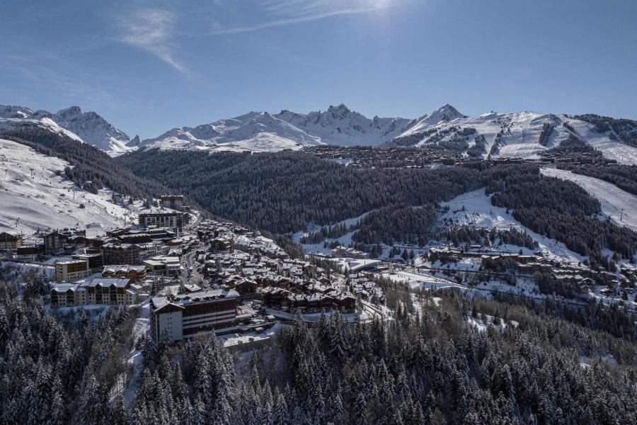 Urlaub in den Bergen Doppelchalethälfte 5 Zimmer für 8 Personen - Chalet Grande Casse - Courchevel - Draußen im Winter