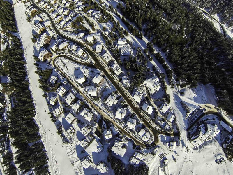 Rent in ski resort Chalet La Feniere - Courchevel - Plan