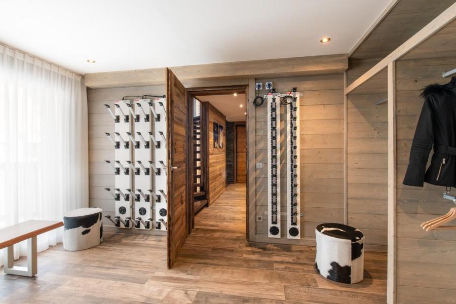 Wynajem na narty Apartament triplex 8 pokojowy  14-16 osób (D15) - Mammoth Lodge - Courchevel - Schowkiem na narty