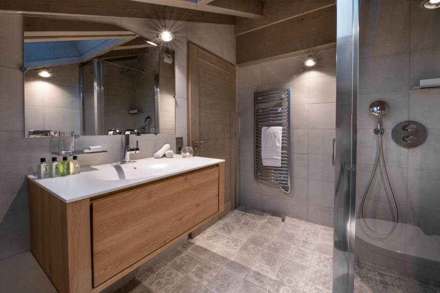 Alquiler al esquí Apartamento 8 piezas para 14-16 personas (D15) - Mammoth Lodge - Courchevel - Cuarto de ducha