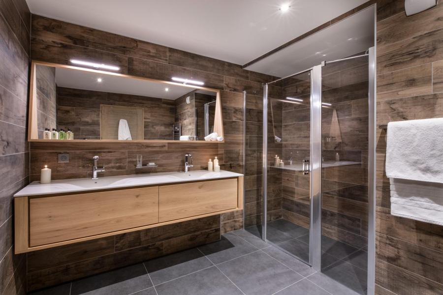 Soggiorno sugli sci Appartamento su 3 piani 8 stanze per 14-16 persone (D15) - Mammoth Lodge - Courchevel - Bagno con doccia