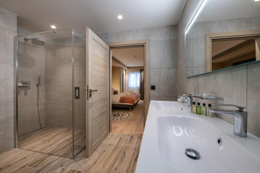 Location au ski Appartement duplex 4 pièces cabine 6-8 personnes (Kula) - Manali Lodge - Courchevel - Salle de douche