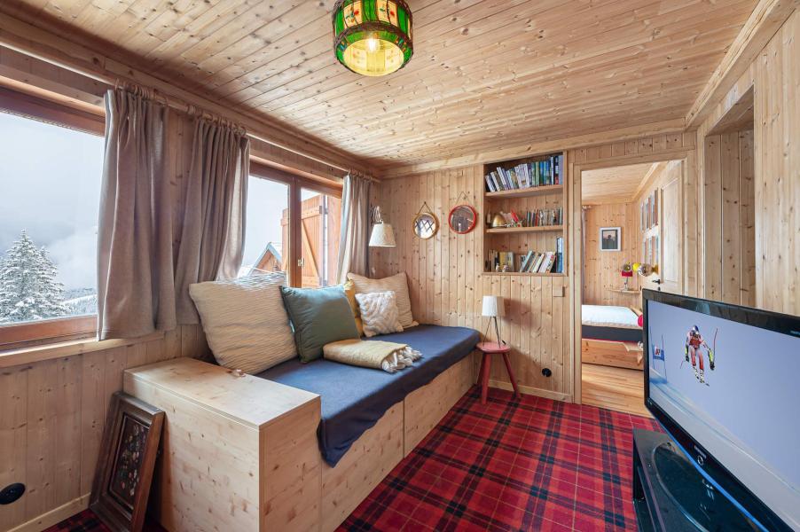 Rent in ski resort 4 room chalet 4 people - Mazot les Bichettes - Courchevel - Living room